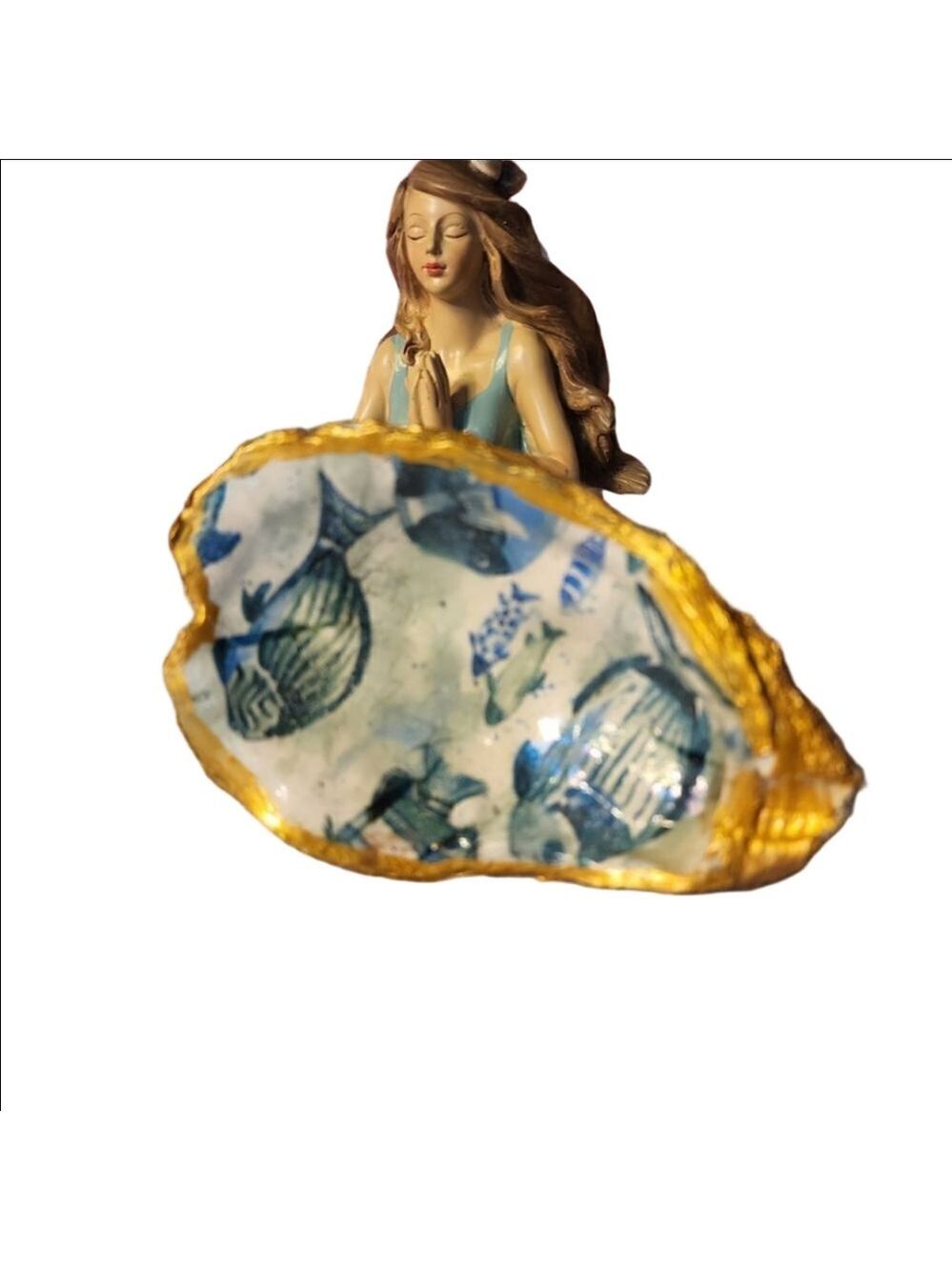 DECOUPAGE FISH ON A OYSTER SHELL